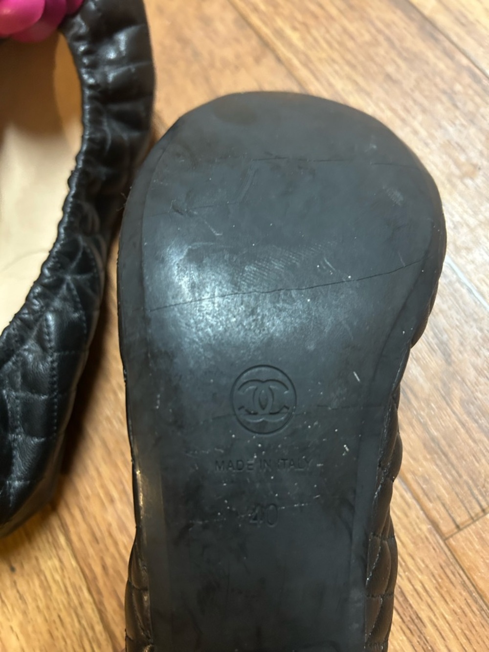 CHANEL Black Quilted Leather Ballet Flats with Hot Pink Camellia Cap - Picture 4 of 9